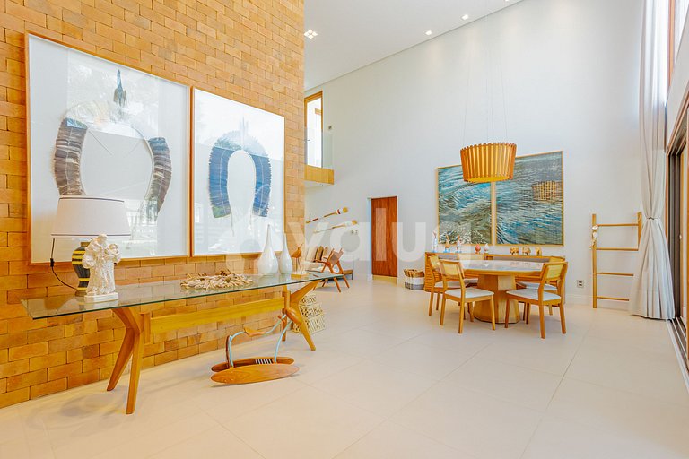 GB131 - Hermosa casa con 5 suites y piscina