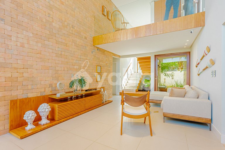 GB131 Beautiful House with 5 suites and Swimming Pool