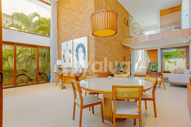 GB131 Beautiful House with 5 suites and Swimming Pool