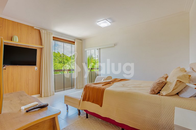 Casa completa de Alto Padrão com piscina em Praia do Forte