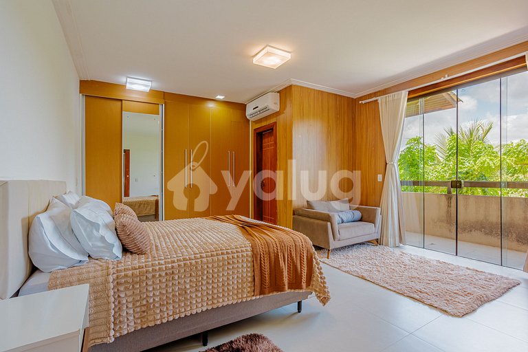 Casa completa de Alto Padrão com piscina em Praia do Forte