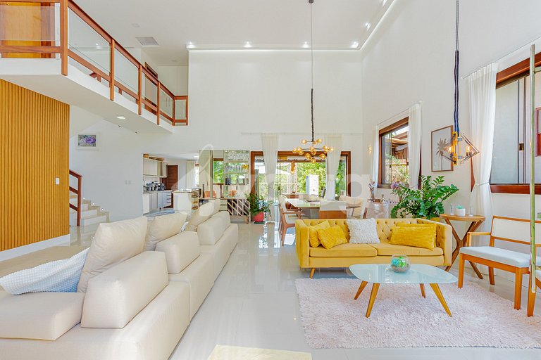 Casa completa de Alto Padrão com piscina em Praia do Forte