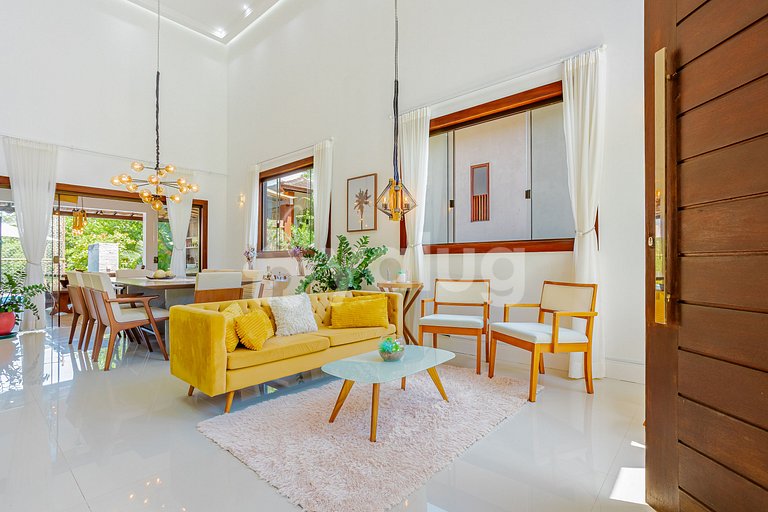 Casa completa de Alto Padrão com piscina em Praia do Forte