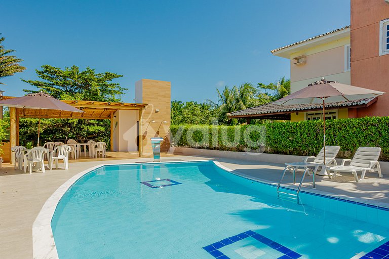 Great 4-Suite House with Pool in Guarajuba