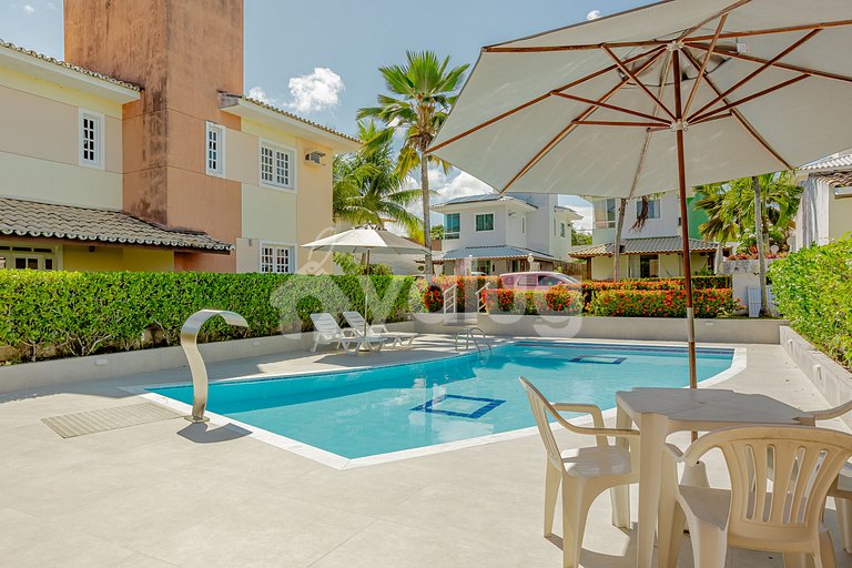 Great 4-Suite House with Pool in Guarajuba