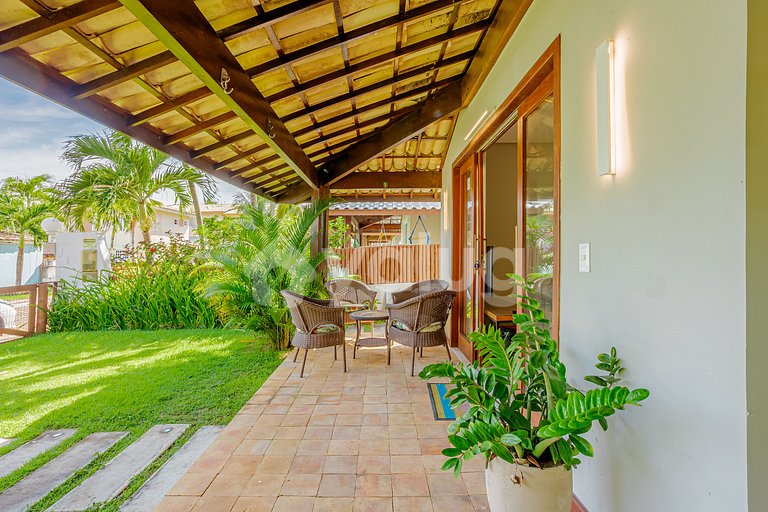 Ótima Casa 4 Suítes com Piscina em Guarajuba