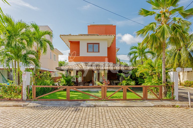 Ótima Casa 4 Suítes com Piscina em Guarajuba