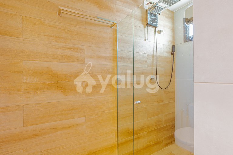 IT123 - Apartamento de 3 habitaciones frente al mar