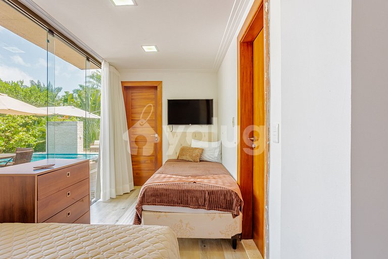 Casa completa de Alto Padrão com piscina em Praia do Forte