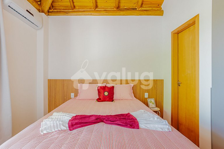 IM09 Village with Private Pool 750m from the Beach