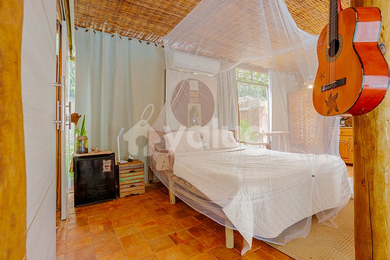 BV05 Splendid Rustic House with Pool and Hot Tub