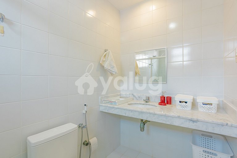 Mansión de lujo con 5 suites frente al mar y piscina privada