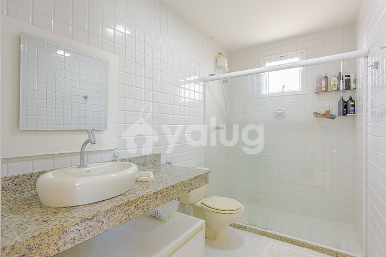 Mansión de lujo con 5 suites frente al mar y piscina privada