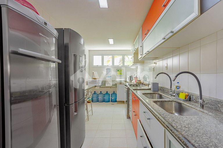 Mansão alto padrão 5 Suítes, Pé Na Areia c/ piscina privada