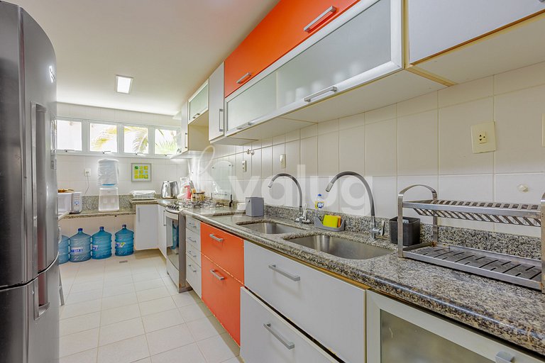 Mansão alto padrão 5 Suítes, Pé Na Areia c/ piscina privada