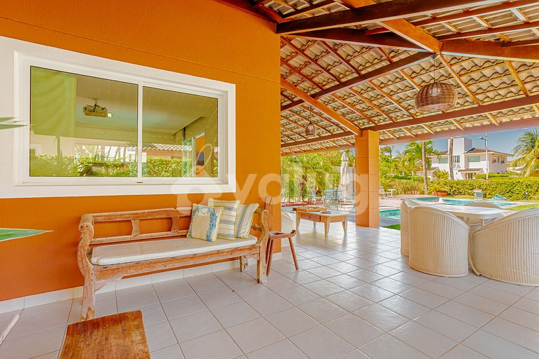 Mansión de lujo con 5 suites frente al mar y piscina privada