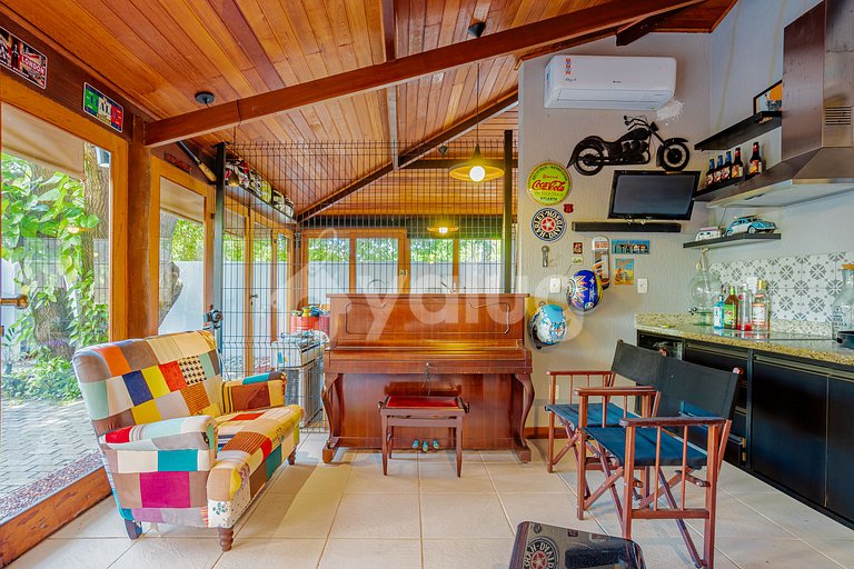 Mansão alto padrão 5 Suítes, Pé Na Areia c/ piscina privada