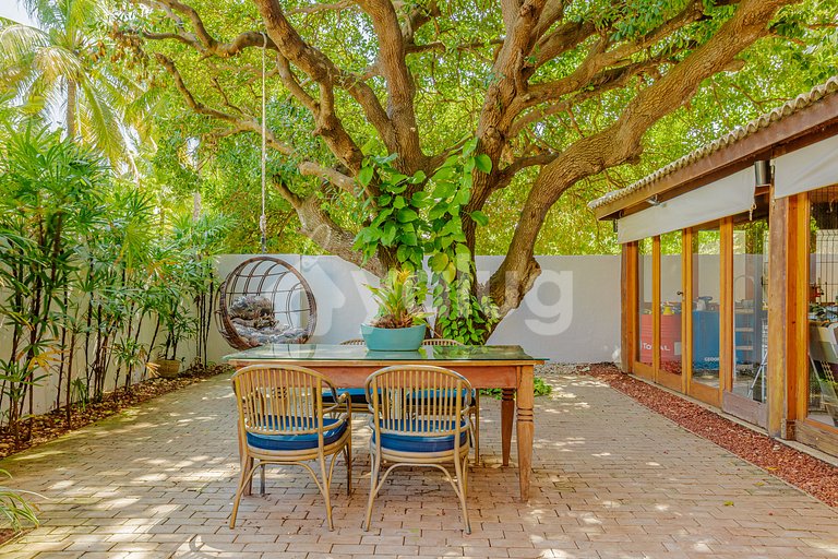 Mansión de lujo con 5 suites frente al mar y piscina privada