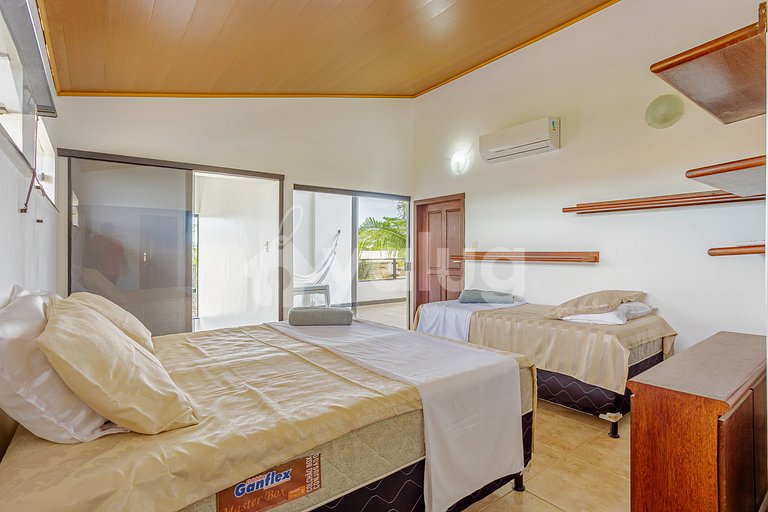 Casa 8 Dormitorios a 50m de la Playa - Guarajuba