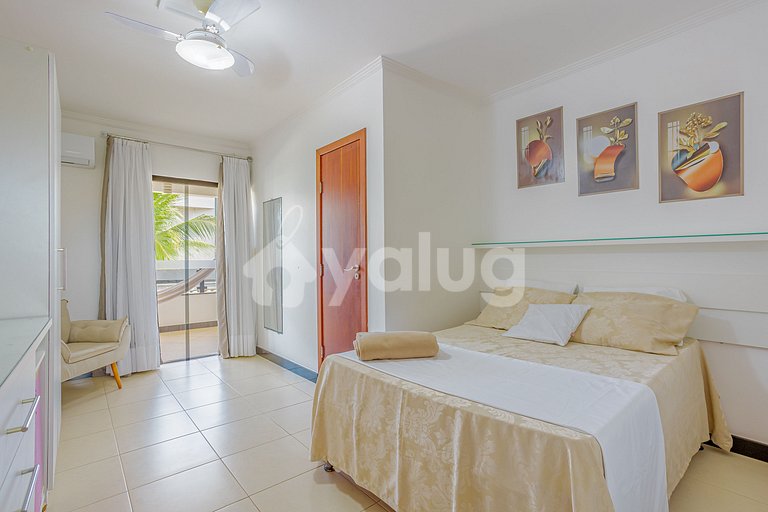 House 8 Bedrooms 50m from the Beach - Guarajuba