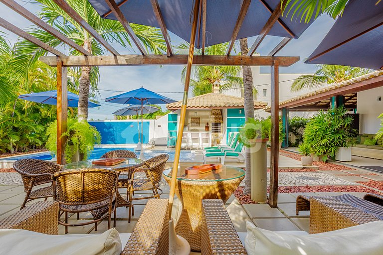 Casa 8 Dormitorios a 50m de la Playa - Guarajuba