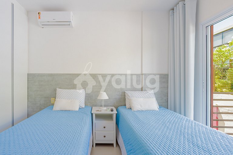 Lindo apartamento pé na areia com 2 suítes - Itacimirim
