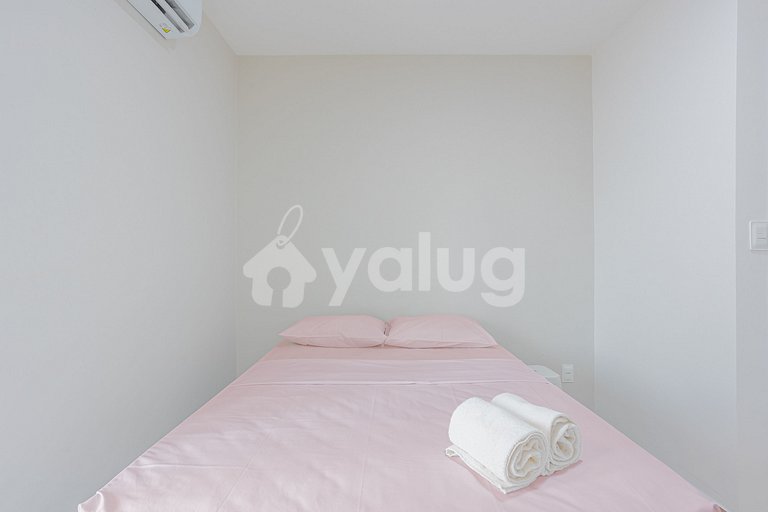 Beautiful House with Pool, 5 Bedrooms, 350m from the Beach