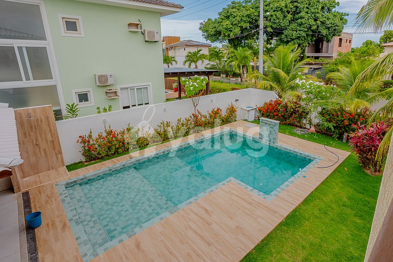 Beautiful House with Pool, 5 Bedrooms, 350m from the Beach