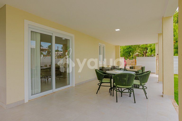 Beautiful House with Pool, 5 Bedrooms, 350m from the Beach