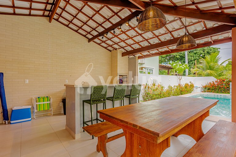 Beautiful House with Pool, 5 Bedrooms, 350m from the Beach