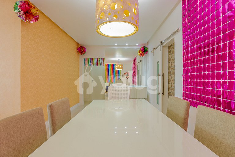 3/4 Apartment with a VIP Box View at the Ondina Carnival Cir