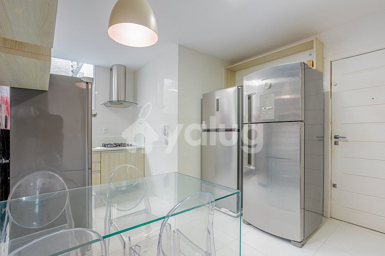 3/4 Apartment with a VIP Box View at the Ondina Carnival Cir