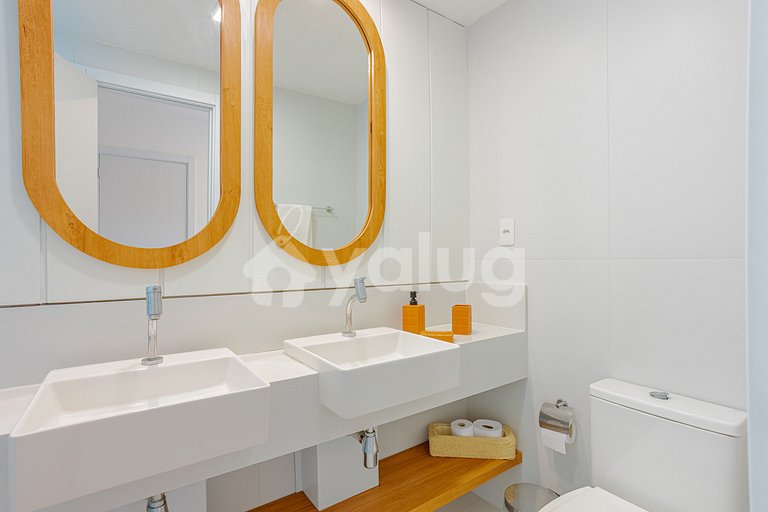 Beachfront Bungalow with 4 Suites - Itacimirim