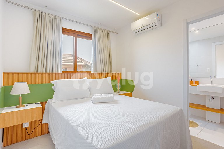 Beachfront Bungalow with 4 Suites - Itacimirim