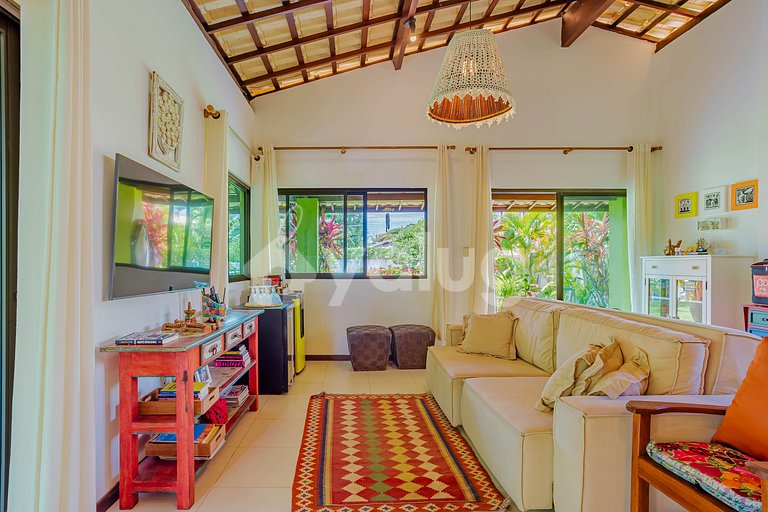 Beautiful House with Pool Near the Beach - Guarajuba