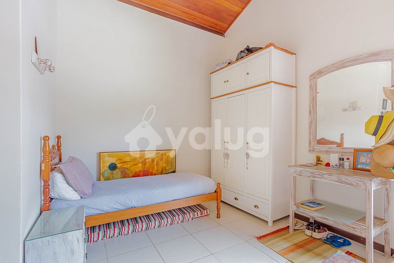 Beautiful House with Pool Near the Beach - Guarajuba