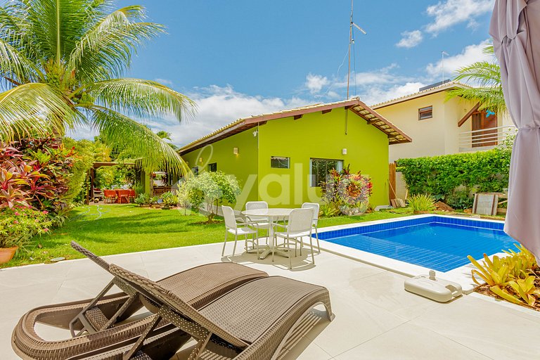 Hermosa casa con piscina cerca de la playa - Guarajuba