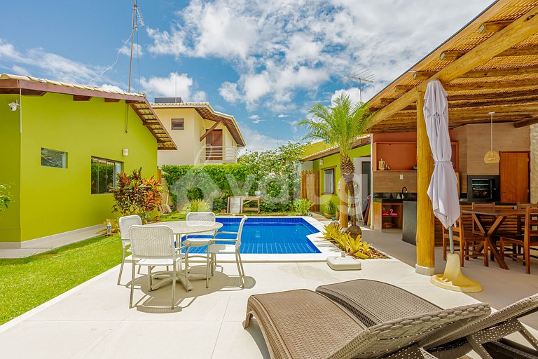 Hermosa casa con piscina cerca de la playa - Guarajuba