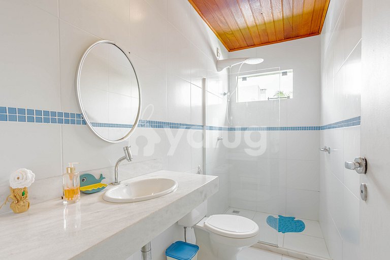 Hermosa casa con piscina cerca de la playa - Guarajuba