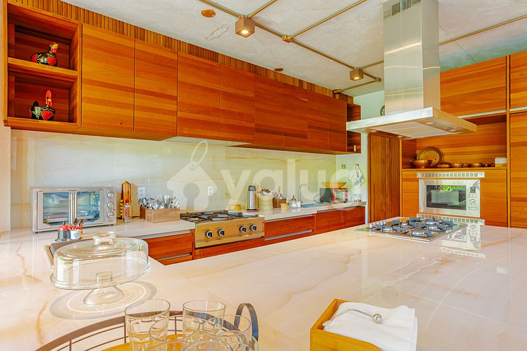 P138 Bela casa 5 suítes a 700m da Praia - Praia do Forte