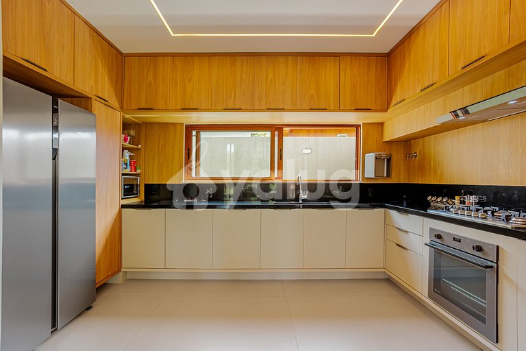 Luxury house with 5 suites - Praia Bella