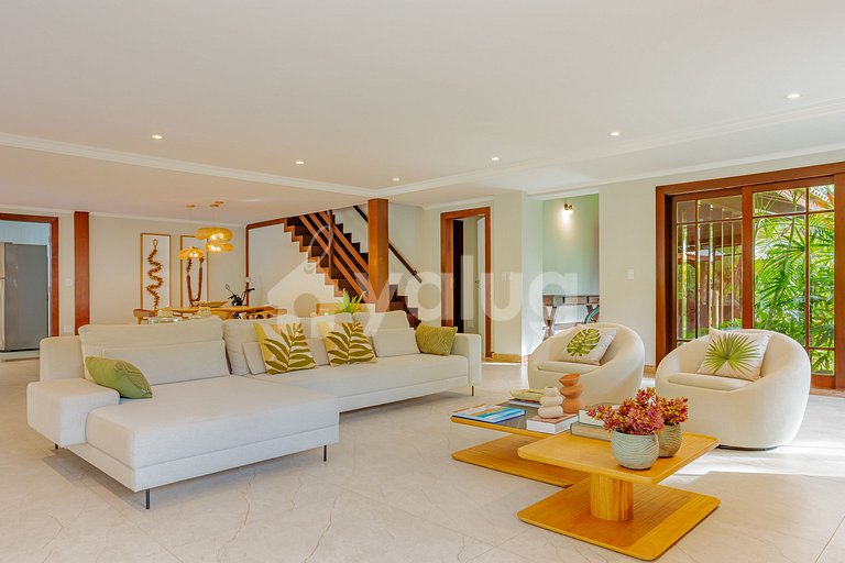 Excelente Casa a 200m da praia com 6/4 - Praia do Forte