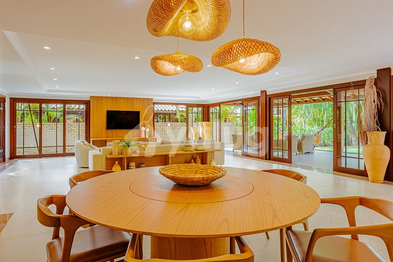 Excelente Casa a 200m da praia com 6/4 - Praia do Forte