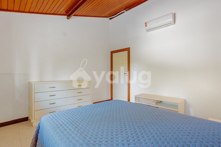 Excelente Casa a 200m da praia com 6/4 - Praia do Forte