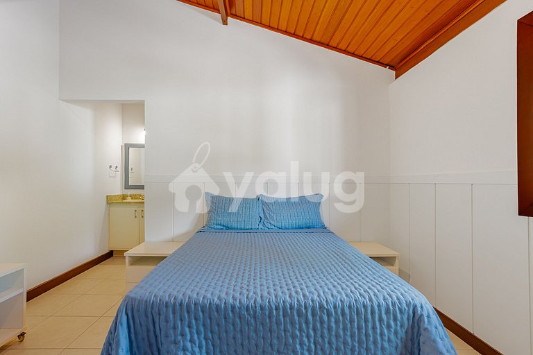 Excellent 6 bedroom house 200m from the beach-Praia do Forte