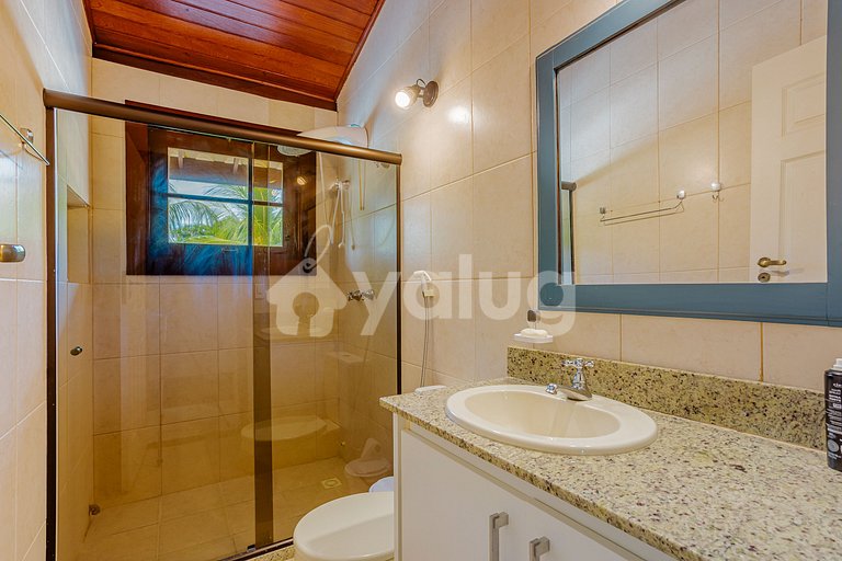 Excelente Casa a 200m da praia com 6/4 - Praia do Forte