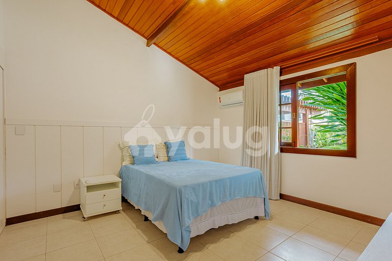 Excellent 6 bedroom house 200m from the beach-Praia do Forte