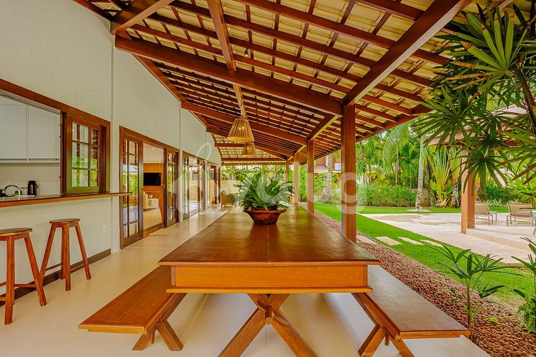 Excellent 6 bedroom house 200m from the beach-Praia do Forte