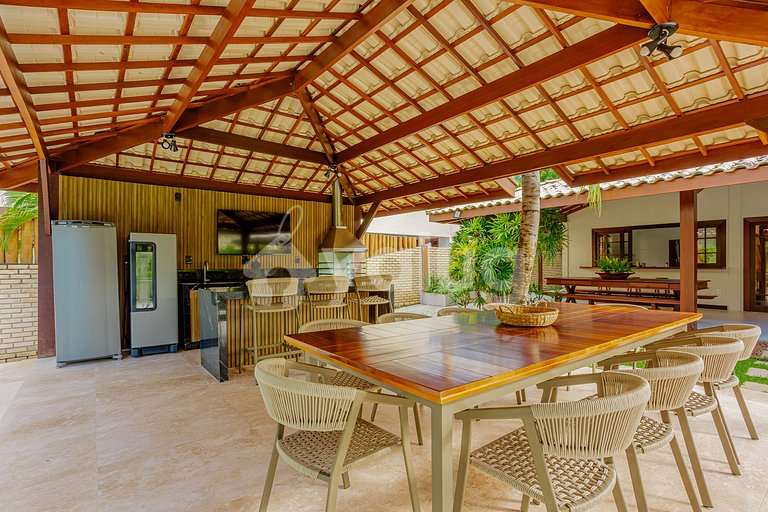 Excelente Casa a 200m da praia com 6/4 - Praia do Forte