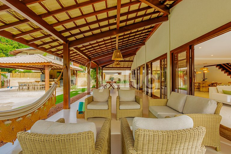 Excelente Casa a 200m da praia com 6/4 - Praia do Forte